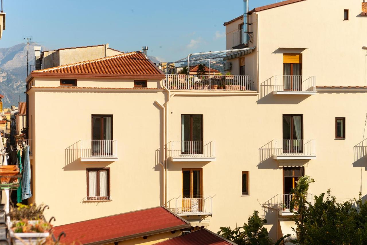 Luxury&Romantic Apartment With Balcony In Sorrento Luaran gambar